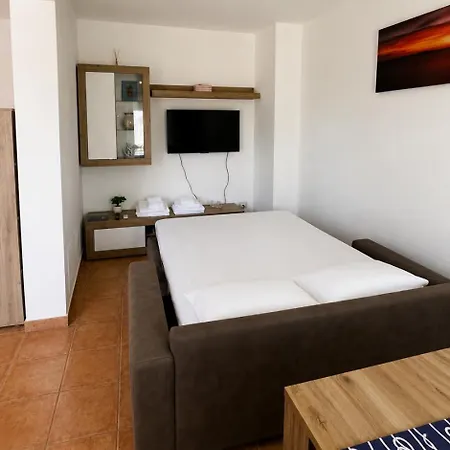 Casa Viola Bilocale Con Parcheggio Coperto A 10 Minuti A Piedi Dal Mare Apartment Alghero