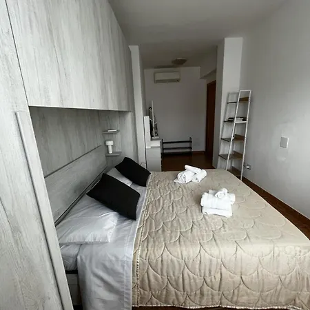 Casa Viola Bilocale Con Parcheggio Coperto A 10 Minuti A Piedi Dal Mare * אלגהרו